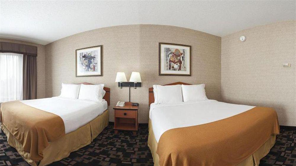 Comfort Inn & Suites Greenwood Near University Екстериор снимка