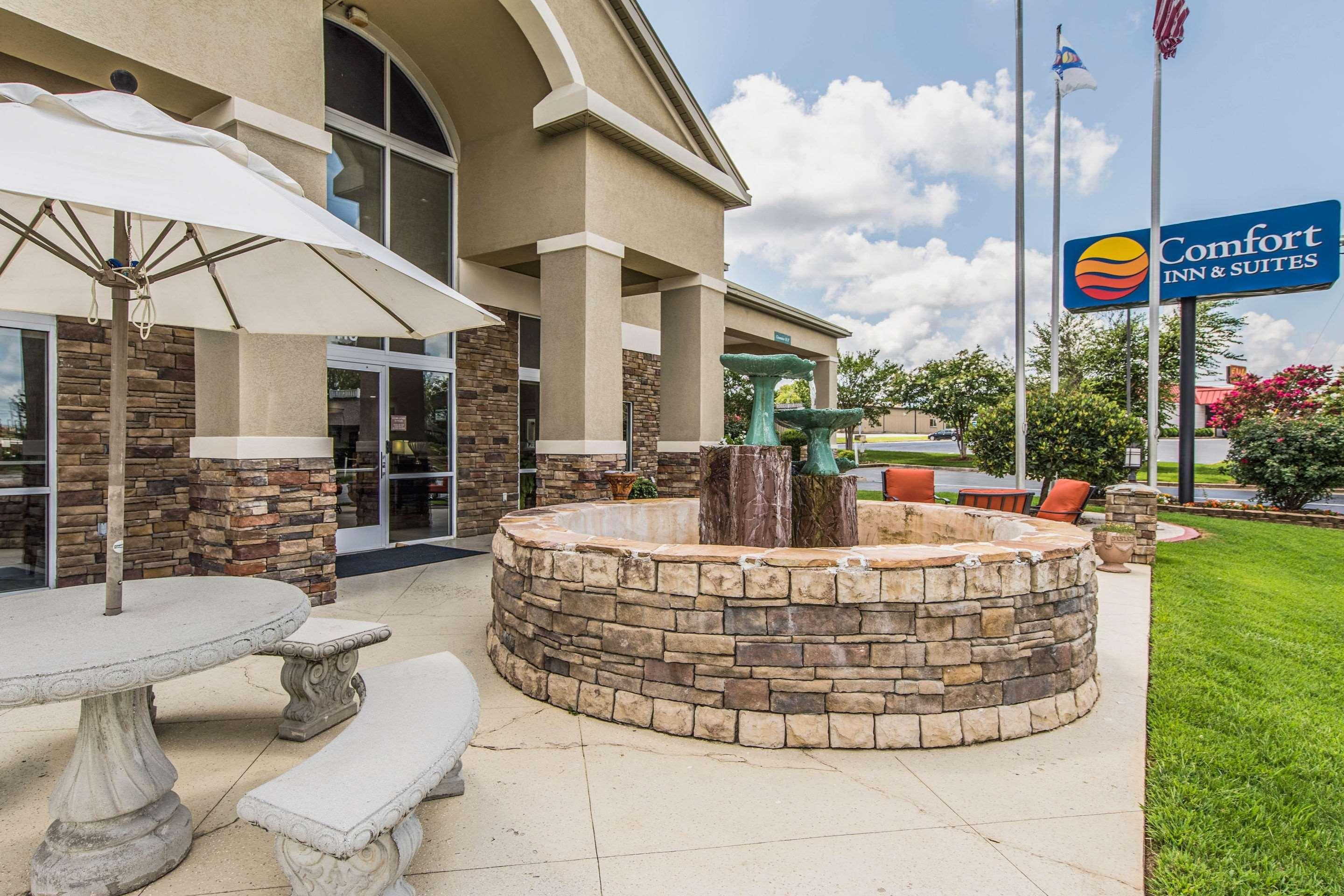 Comfort Inn & Suites Greenwood Near University Екстериор снимка
