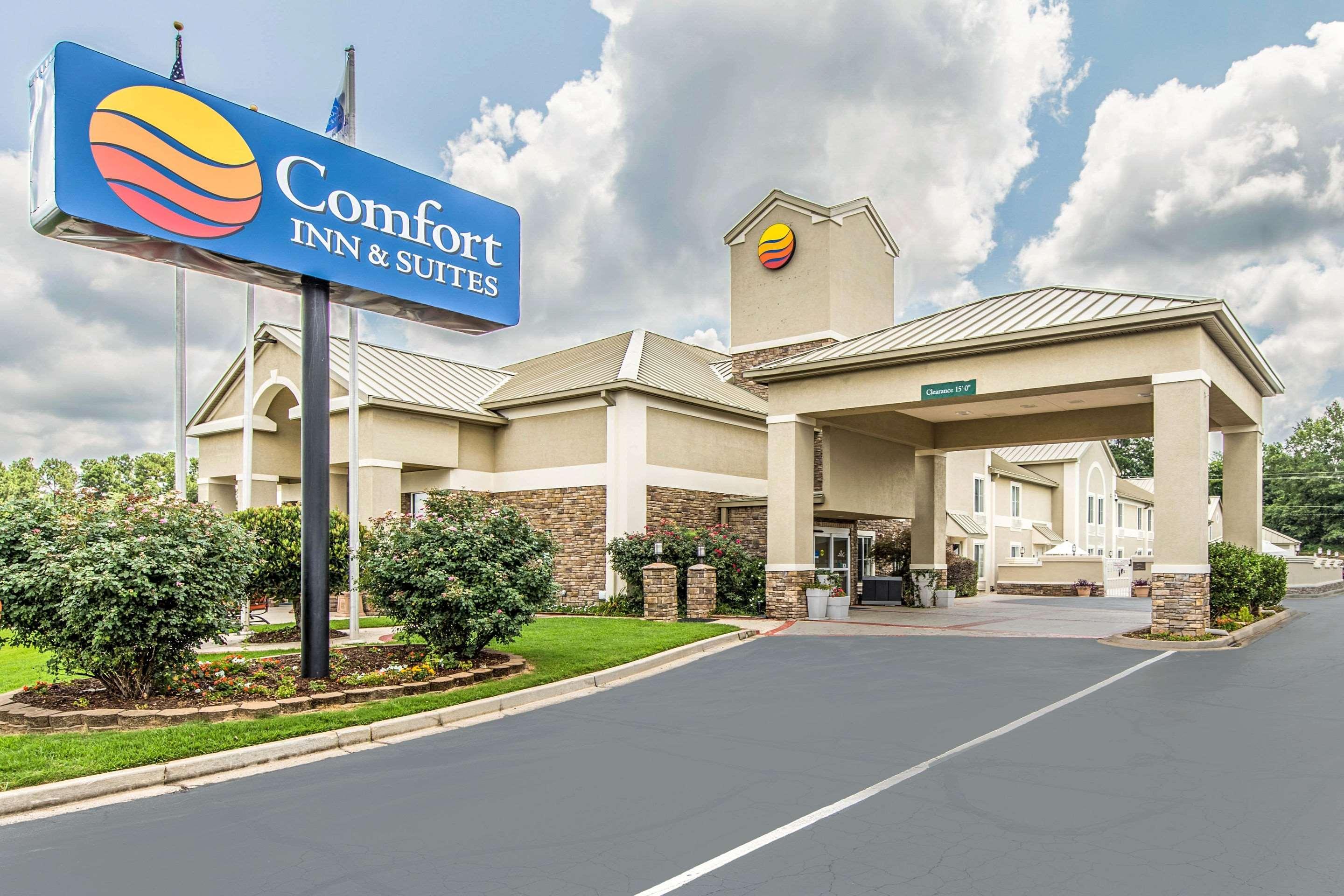 Comfort Inn & Suites Greenwood Near University Екстериор снимка