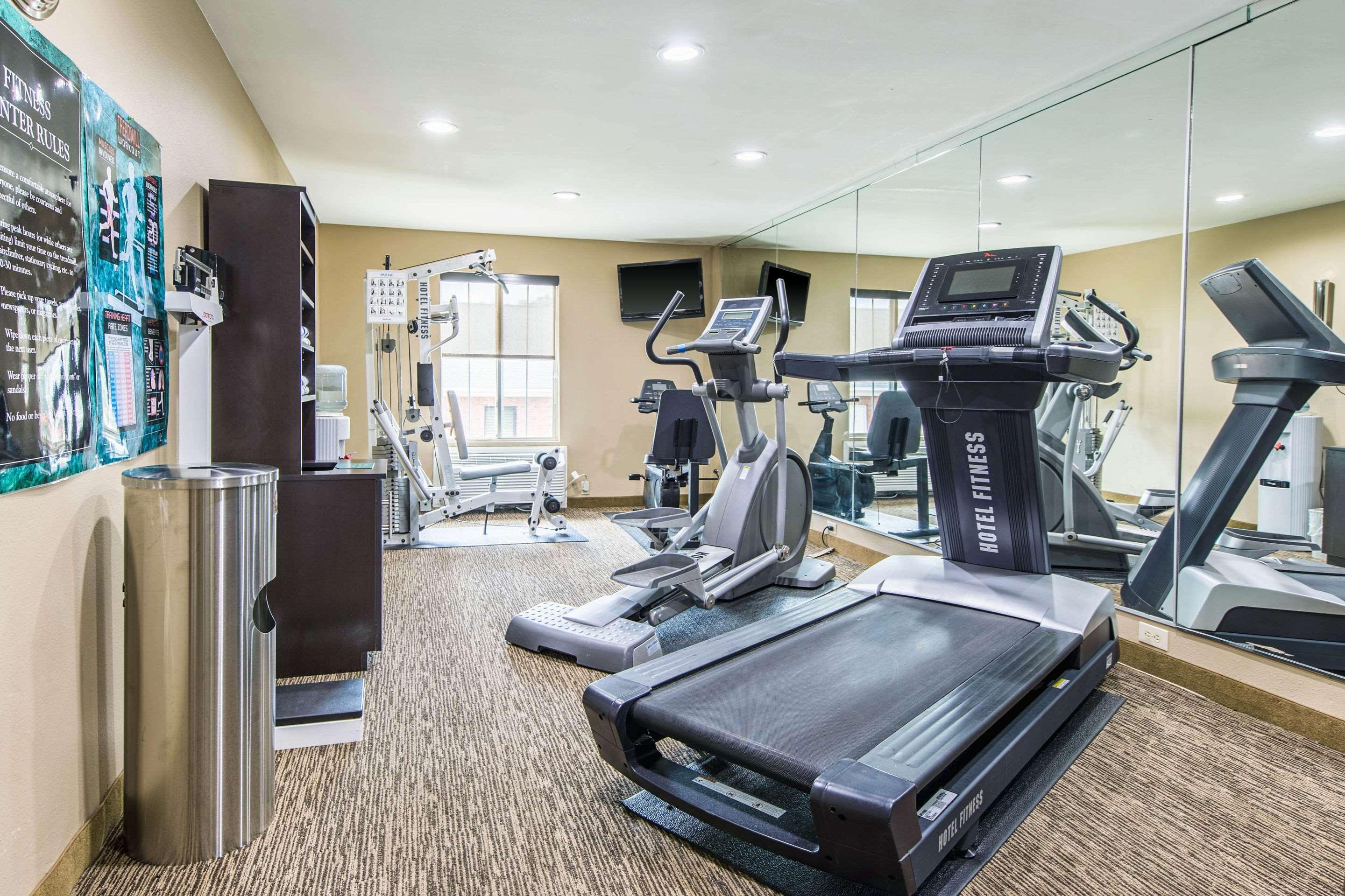 Comfort Inn & Suites Greenwood Near University Екстериор снимка