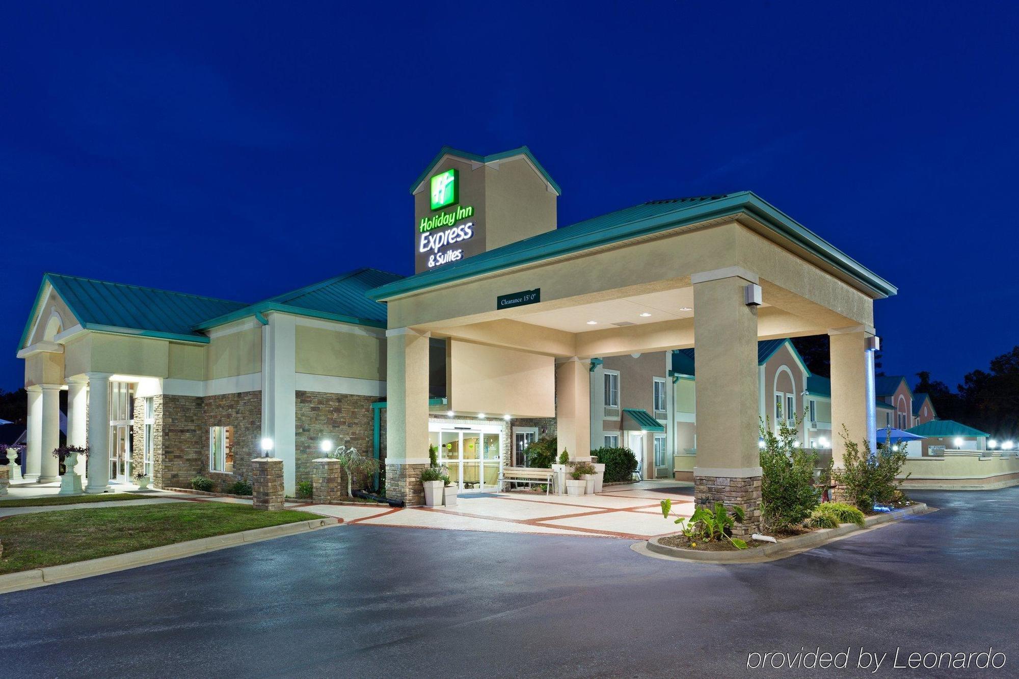 Comfort Inn & Suites Greenwood Near University Екстериор снимка