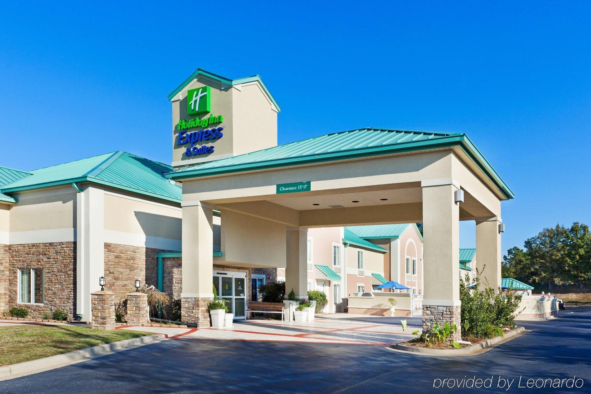 Comfort Inn & Suites Greenwood Near University Екстериор снимка