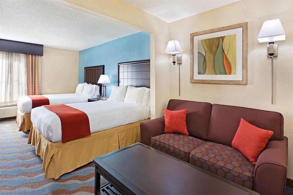 Comfort Inn & Suites Greenwood Near University Екстериор снимка